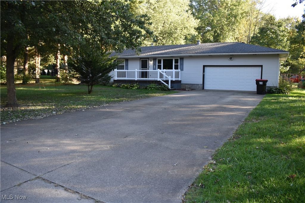 170 Heartwood Drive, Mogadore, OH 44260