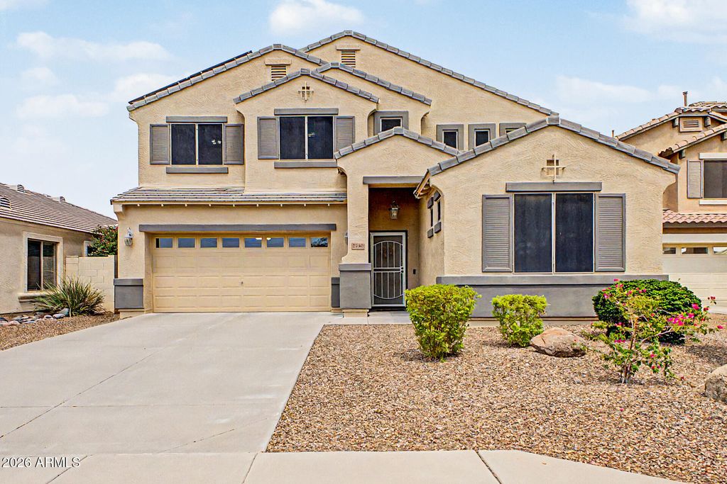 2740 E QUIET HOLLOW Lane, Phoenix, AZ 85024 — photo 4