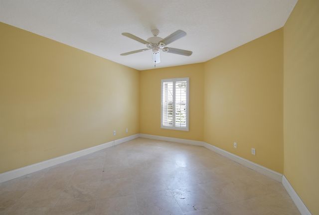 324 Village Dr B, St Augustine, FL 32084