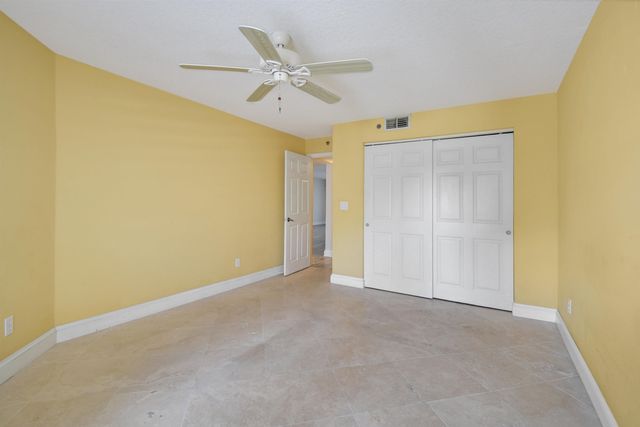 324 Village Dr B, St Augustine, FL 32084