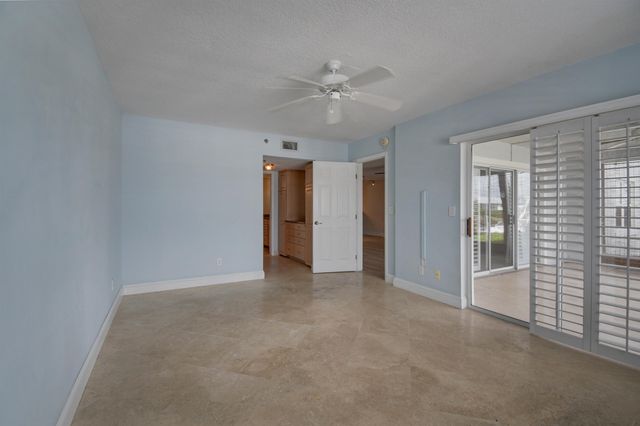 324 Village Dr B, St Augustine, FL 32084