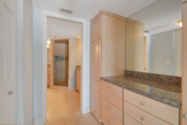 324 Village Dr B, St Augustine, FL 32084