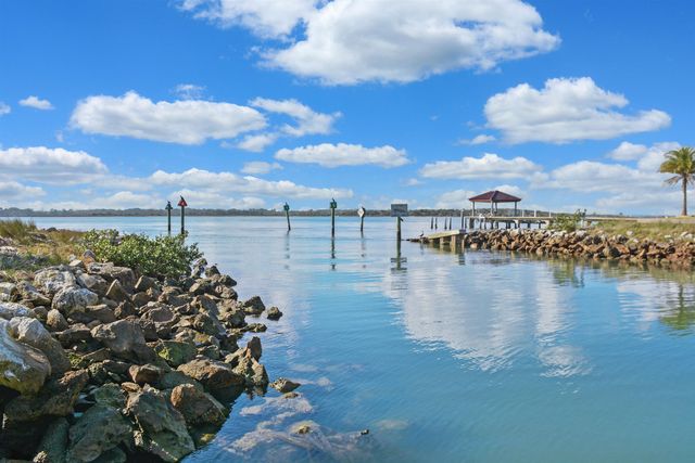 324 Village Dr B, St Augustine, FL 32084