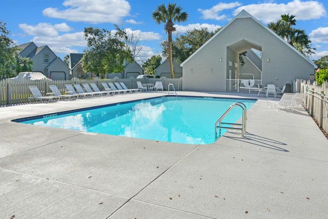 324 Village Dr B, St Augustine, FL 32084