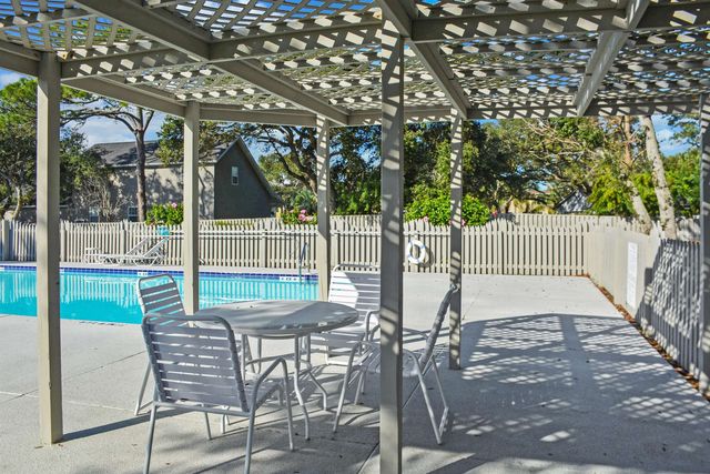 324 Village Dr B, St Augustine, FL 32084