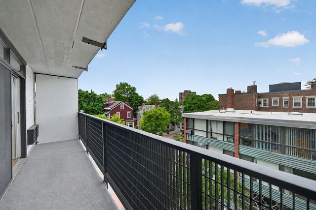 345 Harvard St 4A, Cambridge, MA 02138