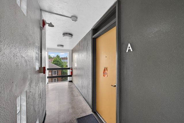 345 Harvard St 4A, Cambridge, MA 02138