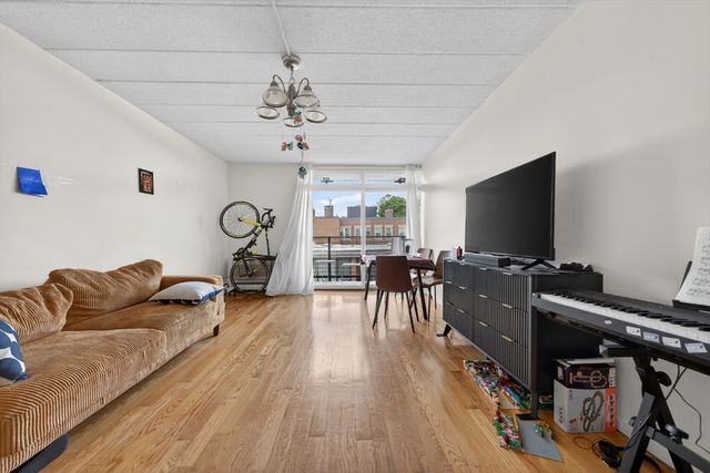 345 Harvard St 4A, Cambridge, MA 02138