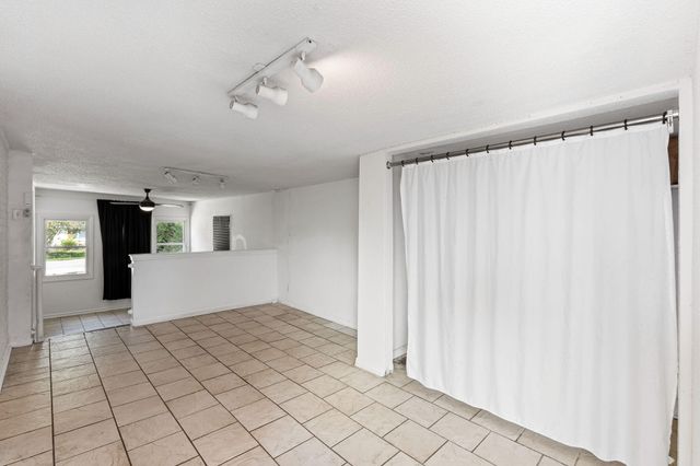 860 Santee Street, Charleston, SC 29412