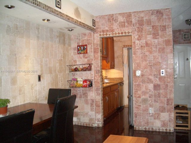 10900 SW 104th Street 324, Miami, FL 33176