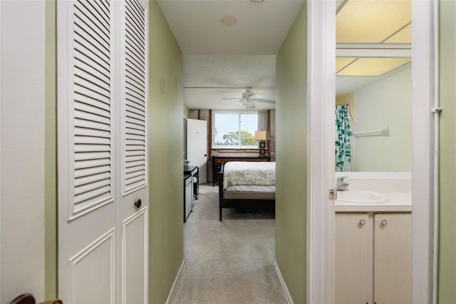 4915 BAY STREET NE 331, St Petersburg, FL 33703