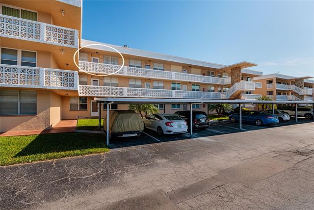 4915 BAY STREET NE 331, St Petersburg, FL 33703