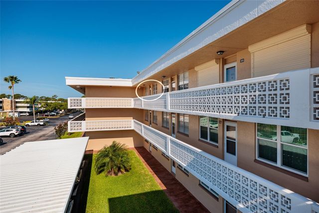 4915 BAY STREET NE 331, St Petersburg, FL 33703