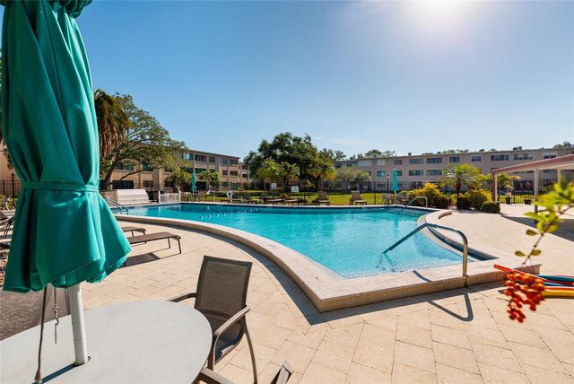 4915 BAY STREET NE 331, St Petersburg, FL 33703