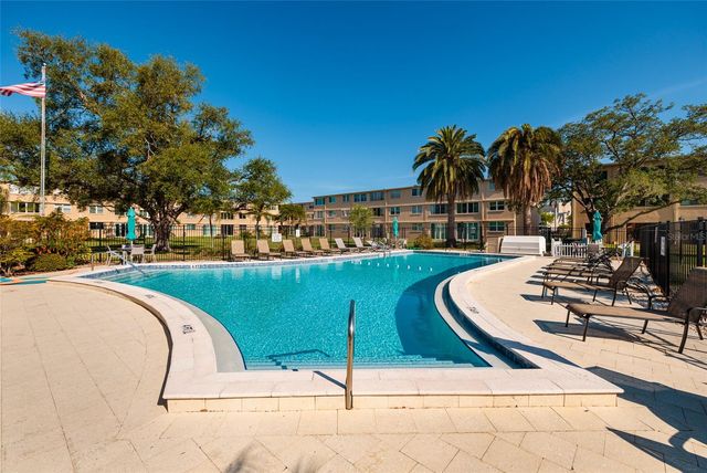 4915 BAY STREET NE 331, St Petersburg, FL 33703