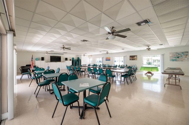 4915 BAY STREET NE 331, St Petersburg, FL 33703