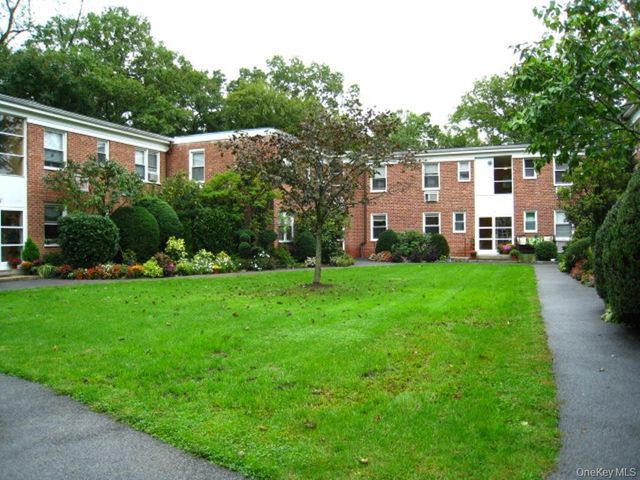 4 Wildwood Road A8, Hartsdale, NY 10530