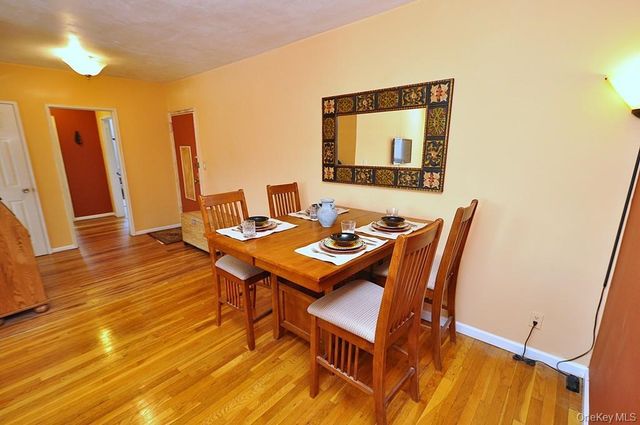 4 Wildwood Road A8, Hartsdale, NY 10530