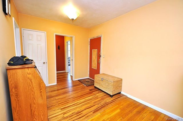 4 Wildwood Road A8, Hartsdale, NY 10530