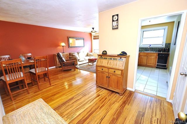 4 Wildwood Road A8, Hartsdale, NY 10530