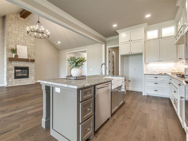2217 W Cole Drive, Mustang, OK 73064