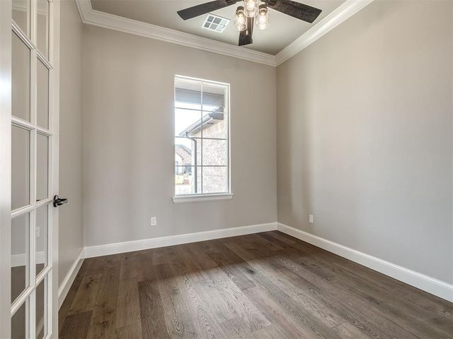 2217 W Cole Drive, Mustang, OK 73064