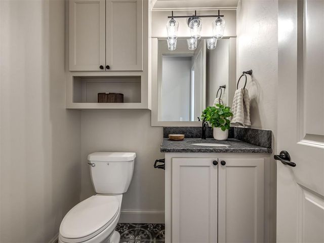 2217 W Cole Drive, Mustang, OK 73064