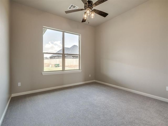 2217 W Cole Drive, Mustang, OK 73064