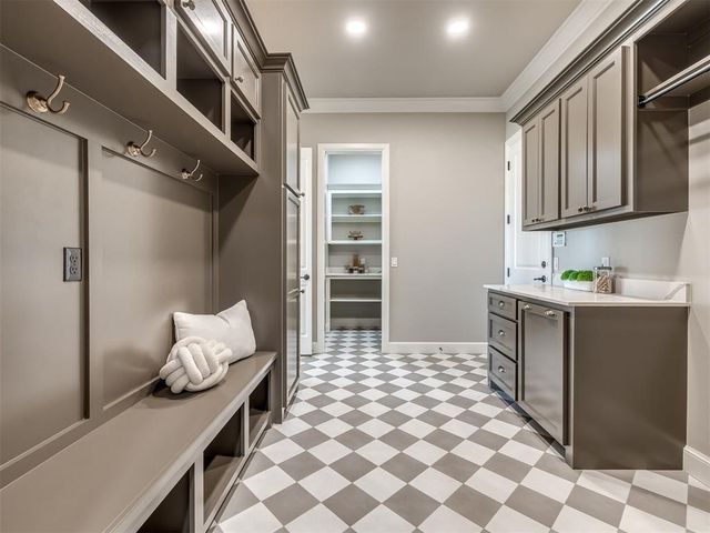 2217 W Cole Drive, Mustang, OK 73064