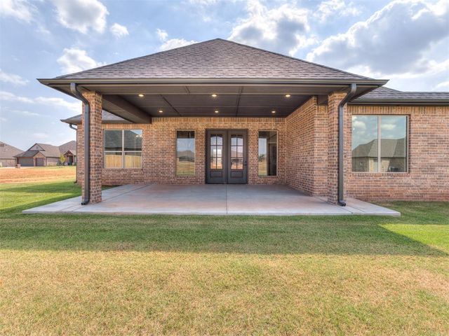 2217 W Cole Drive, Mustang, OK 73064
