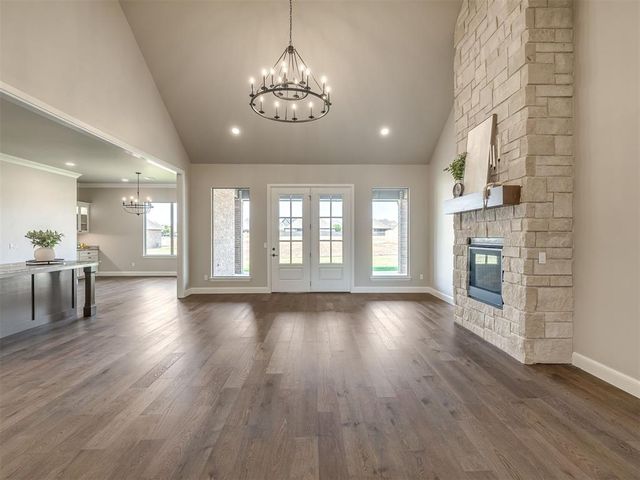 2217 W Cole Drive, Mustang, OK 73064