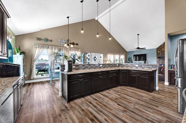 939 8th Street, Dickinson, TX 77539