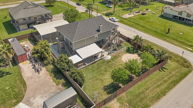 939 8th Street, Dickinson, TX 77539