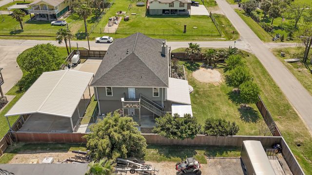 939 8th Street, Dickinson, TX 77539