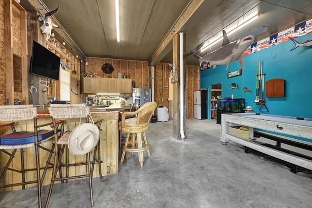 939 8th Street, Dickinson, TX 77539