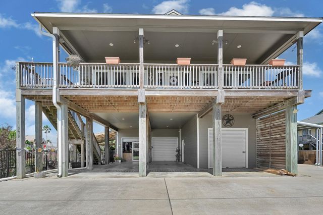 939 8th Street, Dickinson, TX 77539