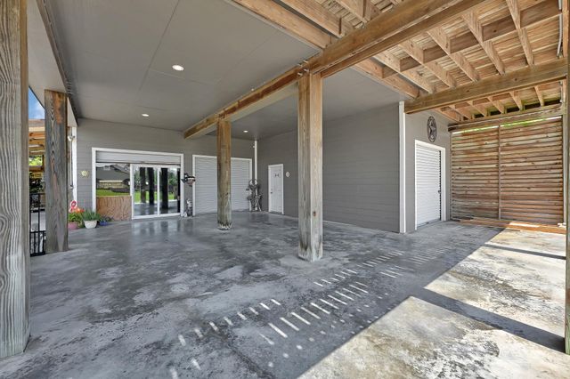 939 8th Street, Dickinson, TX 77539