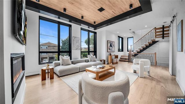 500 2nd B, Palisades Park, NJ 07650