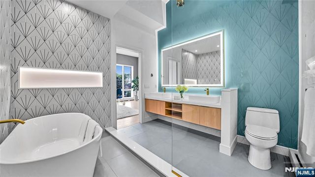 500 2nd B, Palisades Park, NJ 07650