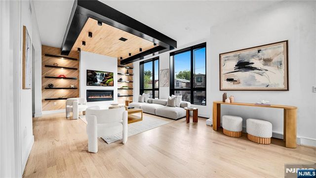 500 2nd B, Palisades Park, NJ 07650