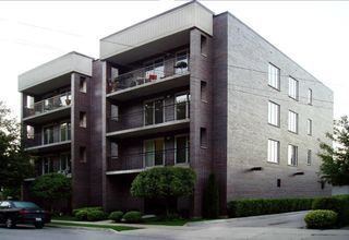 6415 Elm Street 3B, Morton Grove, IL 60053