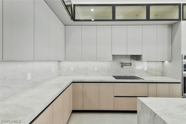 152 SW 28th ST, Cape Coral, FL 33914