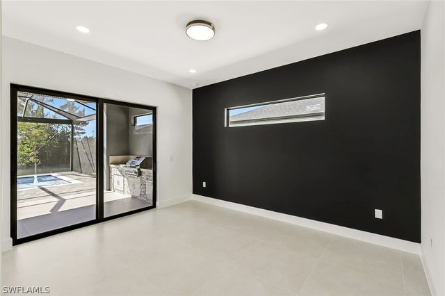 152 SW 28th ST, Cape Coral, FL 33914