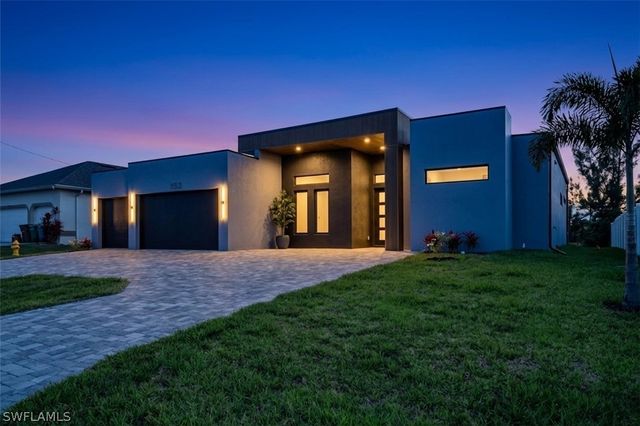 152 SW 28th ST, Cape Coral, FL 33914