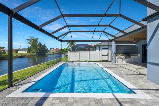 152 SW 28th ST, Cape Coral, FL 33914