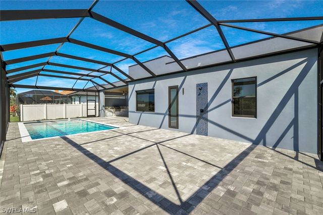 152 SW 28th ST, Cape Coral, FL 33914