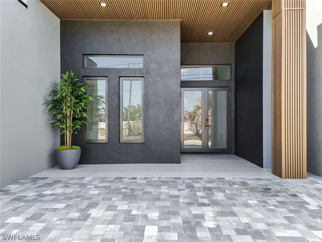 152 SW 28th ST, Cape Coral, FL 33914