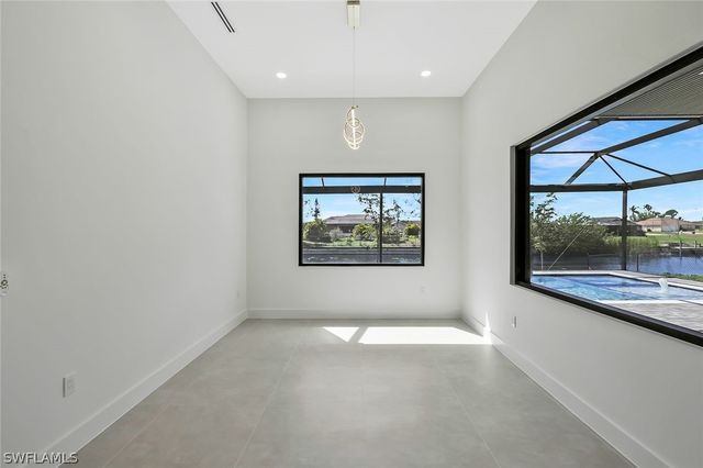 152 SW 28th ST, Cape Coral, FL 33914