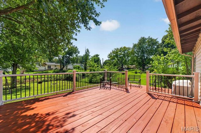 1540 Leisure Drive, Florissant, MO 63031