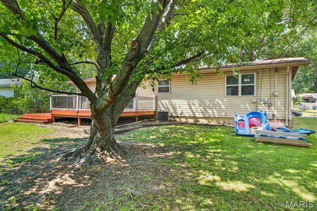 1540 Leisure Drive, Florissant, MO 63031